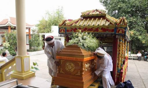 Ba ngày nữa, công ty mai táng sắp trả cổ tức tiền mặt cao gấp 6,5 lần thị giá, dự kiến doanh thu năm 2025 là 120 tỷ đồng