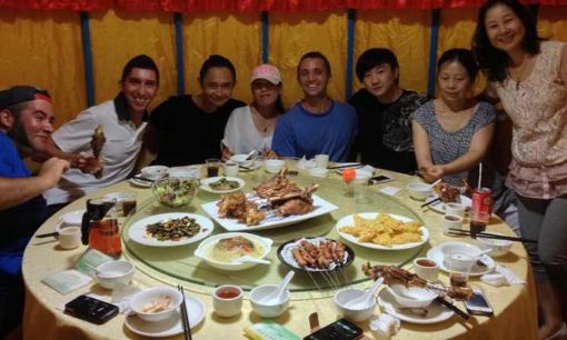 Trên bàn ăn, những người có ba 'phong cách ăn uống' này phần lớn đều không thành công