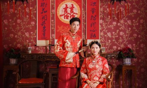 Tục ngữ nông thôn: 'Vợ đẹp không quá vai' có nghĩa là gì? Vì sao đàn ông lại thích cưới phụ nữ thấp bé làm vợ?