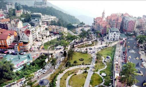 'Thị trấn du lịch hàng đầu thế giới' của Việt Nam sẽ không còn tồn tại trên bản đồ hành chính sau khoảng 45 ngày nữa