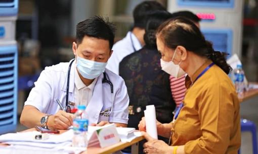 Bộ Y tế siết chặt quy định đăng ký khám chữa bệnh BHYT ban đầu và chuyển viện 