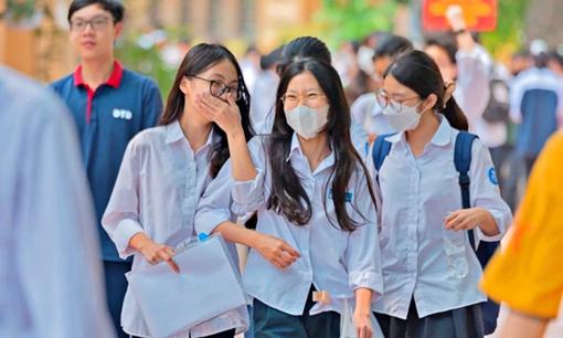 Đối tượng nào được hưởng ưu tiên khu vực khi tuyển sinh đại học, cao đẳng năm 2025?