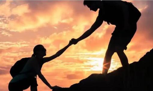 Bất kể là lãnh đạo hay bạn bè, chỉ cần họ đối xử với bạn theo '6 cách' này thì họ đang coi thường bạn!