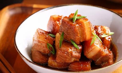 Cho coca vào kho thịt ba chỉ có tác dụng gì? Nhiều người làm nhưng không hiểu rõ 