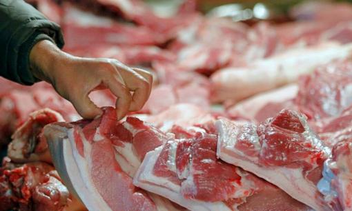 Nhận biết thịt lợn có 'sạch' hay không thực ra rất đơn giản, ai cũng kiểm tra được, nhưng nhiều người chủ quan bỏ qua
