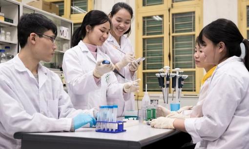 Tuyển sinh đại học năm 2025: Thêm trường xét tuyển học bạ vào ngành Y khoa