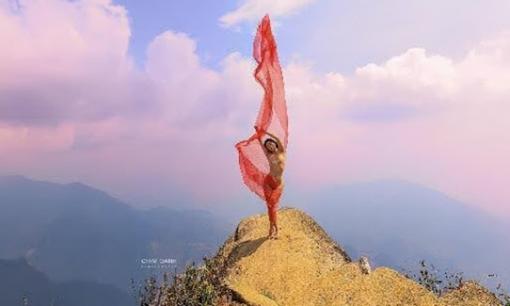 Nữ nhiếp ảnh gia tự hoạ đầu tiên tại Việt Nam đạt giải nhất cuộc thi ảnh quốc tế