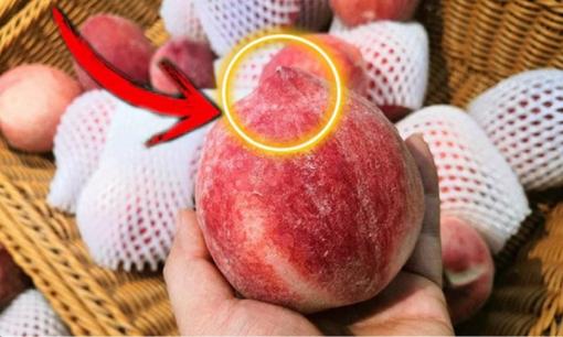 Khi mua đào, bạn nên chọn đào có đầu tròn hay đầu nhọn? Một người nông dân trồng trái cây có kinh nghiệm đưa ra lời khuyên, sự khác biệt là rất lớn