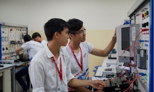 Điểm chuẩn và học phí ngành Công nghệ kỹ thuật điện, điện tử năm học 2024-2025 của một số trường