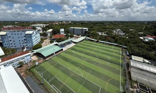 1 trường Đại học ở miền Tây có sân vận động tiền tỷ, đúng tiêu chuẩn FIFA