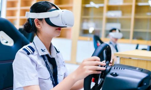 Một ngành nghề được coi là  'nắm tính mạng người khác' có học phí 3 tỷ đồng tại trường công lập