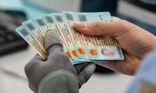 Từ bây giờ tới 1/1/2026: 4 trường hợp bắt buộc phải đổi CCCD sang Căn cước mới, nếu không sẽ bị phạt nặng?