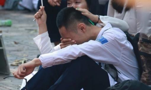 Con dễ trượt đại học nếu bố mẹ thuộc 5 kiểu tính cách này