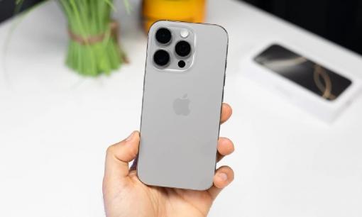 Giá iPhone 16 tại Việt Nam thấp nhất toàn cầu, có nên mua lúc này?