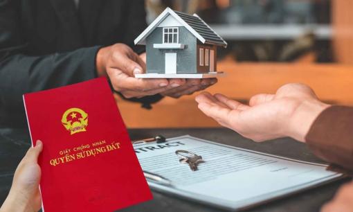 Năm 2025, 3 trường hợp không thể sang tên sổ đỏ dù mua nhà đất đã công chứng xong, người dân nên chú ý