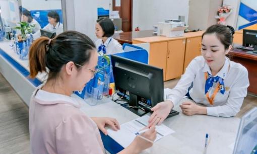 Sau khi sáp nhập tỉnh, thành, khách giao dịch ngân hàng có phải thay đổi thông tin?