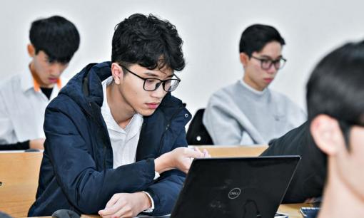 Năm 2025, loạt trường top đầu Việt Nam xét học bạ đối với ngành Công nghệ thông tin 