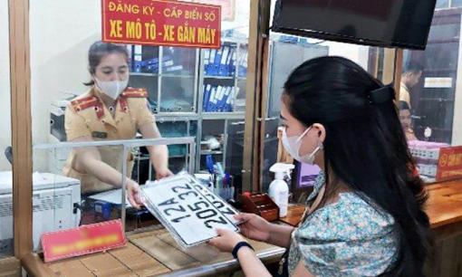 Lệ phí ra biển ô tô tăng mạnh tại một số tỉnh, từ 1 triệu lên 20 triệu đồng sau 1/7