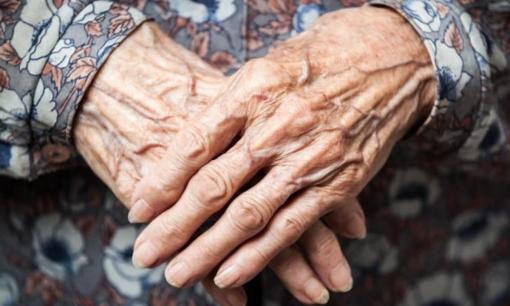 Bác sĩ tiết lộ trên mu bàn tay của người sống thọ hiện rõ 4 điểm này, nếu bạn có thì xin chúc mừng