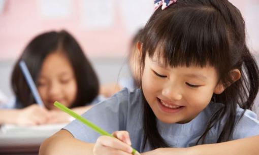 Thời điểm 'nhận biết chữ' tốt nhất của trẻ là mấy tuổi? Không phải 3 hay 4 tuổi, độ tuổi 'vàng' này mới đúng