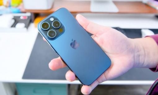 Chưa từng có: iPhone đồng loạt giảm giá nhờ thuế VAT, có nên 'chớp thời cơ xuống tiền'?