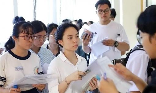 Thông tin mới nhất từ phòng chấm thi: Điểm chuẩn xét tuyển đại học sẽ giảm?