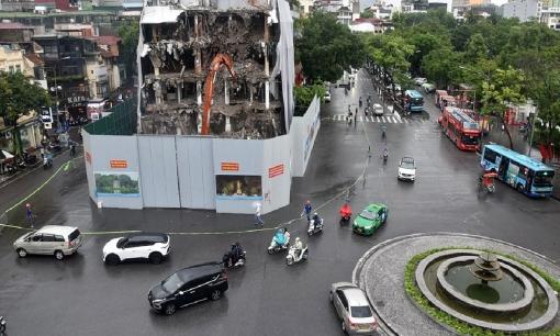 Hiện trạng tòa nhà 'Hàm cá mập' giữa Thủ đô giờ ra sao sau 1 tháng tháo dỡ?
