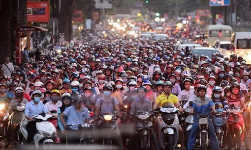 Người dân được hỗ trợ gì khi xe máy xăng sắp rút khỏi Vành đai 1?