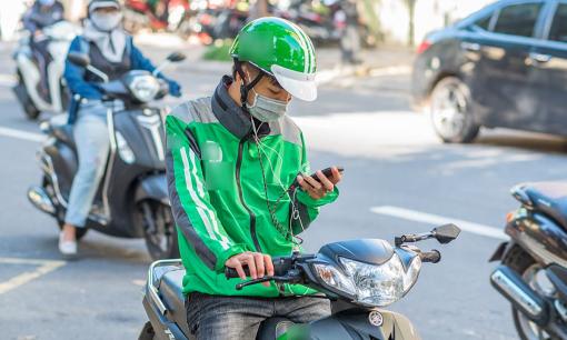 Chàng trai tốt nghiệp loại Giỏi ngành IT vẫn chạy xe ôm kiếm nửa triệu/ngày, nói thẳng quan điểm khi bị người quen bắt gặp