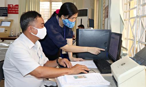 Công chức xã không bằng chính quy, có bị tinh giản biên chế sau sáp nhập đơn vị hành chính?