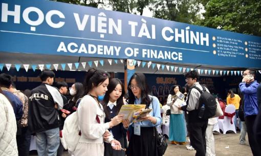 Điểm sàn Học viện Tài chính năm 2025: Giảm 2 điểm so với năm ngoái