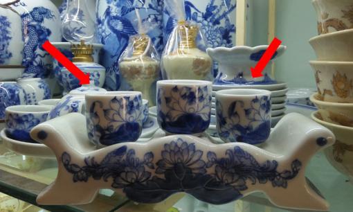 Đặt nước cúng trên bàn thờ ngày mùng 1 nên để nước lã hay nước sôi?