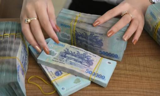 Đề xuất tăng mức phụ cấp phục vụ của cán bộ, công chức từ 400.000 đồng lên  2.700.000 đồng/tháng, ai là người hưởng lợi?