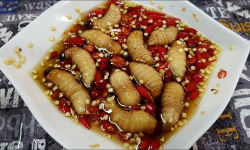 Những món ăn đáng sợ nhất, khiến bạn bè quốc tế 'toát mồ hôi hột' khi du lịch Việt Nam?