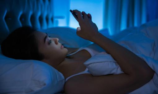 Thời điểm nguy hiểm nhất trong ngày không nên dùng điện thoại, vô số người vẫn làm thường xuyên mà không biết