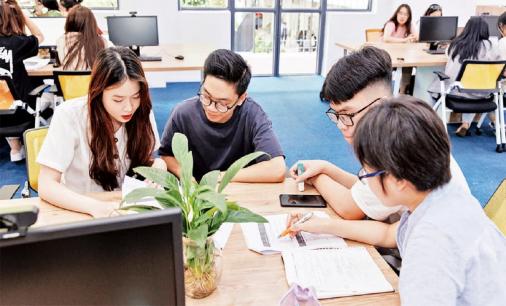 Điểm lại top 10 ngành có điểm chuẩn cao nhất cả nước, 9,7 điểm/môn vẫn trượt