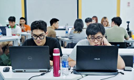 Vì sao các ngành công nghệ thông tin, tài chính lại dẫn đầu về tỉ lệ thất nghiệp tại Hà Nội?