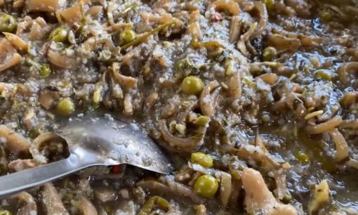 Món ăn kinh dị bậc nhất Việt Nam: Nguyên liệu bốc mùi, thậm chí có giòi nhưng người địa phương luôn xem là ngon nhất