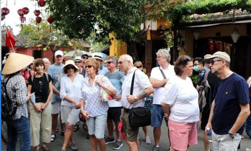 Từ giờ đến hết năm 2025, công dân tại 3 quốc gia này thoải mái tới Việt Nam du lịch mà không cần lo về thị thực