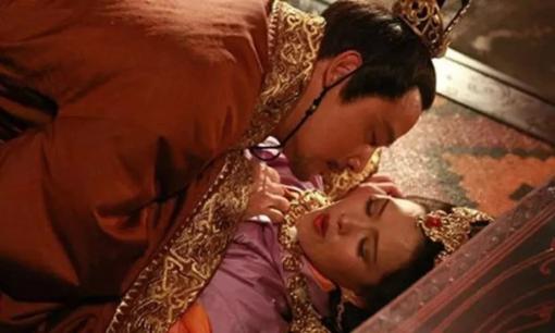 Tại sao các phi tần thời nhà Thanh lại sợ hoạn quan 'xoa bẹn' sau khi được hoàng đế sủng hạnh? 'Xoa bẹn' có ý nghĩa gì?