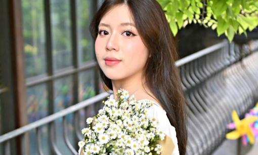 Lộ diện nữ sinh 2003 vừa làm nên lịch sử 70 năm mới có 1 lần tại Đại học Kinh tế Quốc dân