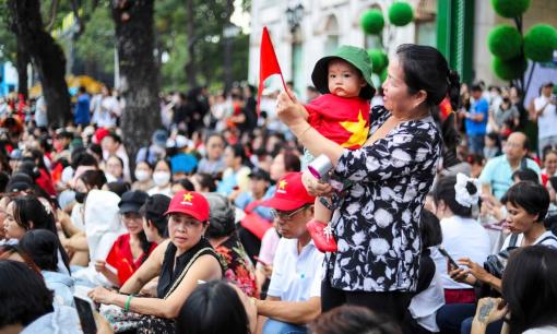 Hà Nội miễn phí đồ ăn, nước uống cho người dân về Thủ đô dự lễ diễu binh, diễu hành 2/9