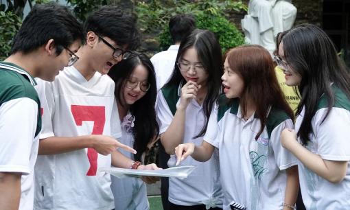 Điểm chuẩn đại học 2025: Nhiều ngành gần 10 điểm/môn, thủ khoa cũng có thể trượt