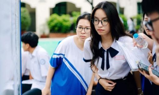 Tuyển sinh ĐH 2025: Điểm thi thấp nhưng điểm chuẩn lại cao, tại sao?