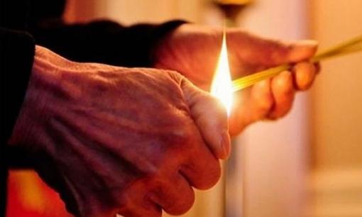 Tổ tiên nhắc nhở: Tháng cô hồn, cần đặc biệt kiêng kỵ thắp hương vào 2 khung giờ này để tránh rước xui, hao tài