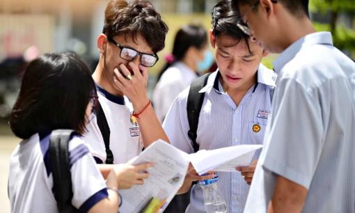 Chuyện lạ tuyển sinh 2025: Thừa điểm vẫn trượt, thí sinh phải viết đơn 'xin trúng tuyển' để được nhập học