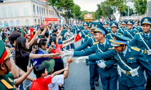 5 điều không làm khi đi xem diễu binh, diễu hành nếu không muốn bị phạt lên tới 40 triệu đồng, phạt tù
