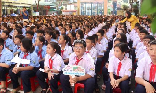 Một ngôi trường có 103 lớp học, 4.700 học sinh, đông kỷ lục ở TP HCM