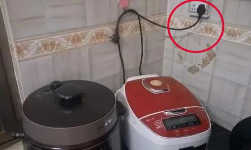 Người đọc đồng hồ điện nhắc nhở bạn rút phích cắm 5 thiết bị điện này sau khi sử dụng, nếu không hóa đơn tiền điện sẽ tăng gấp đôi