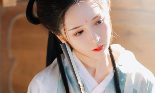 Tổ tiên có câu: 'Vạn lượng vàng không bằng hai nốt ruồi', phụ nữ có nốt ruồi ở 2 vị trí này phần lớn là người có phúc